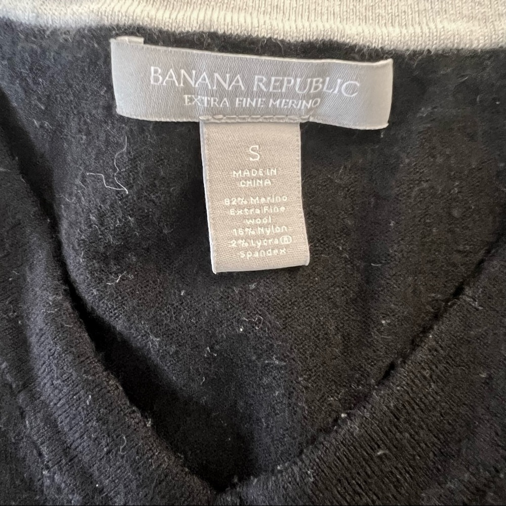 Banana Republic womens merino sweater black small - Picture 2 of 5